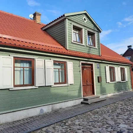 Homestay Kapteinu Iela 21 *